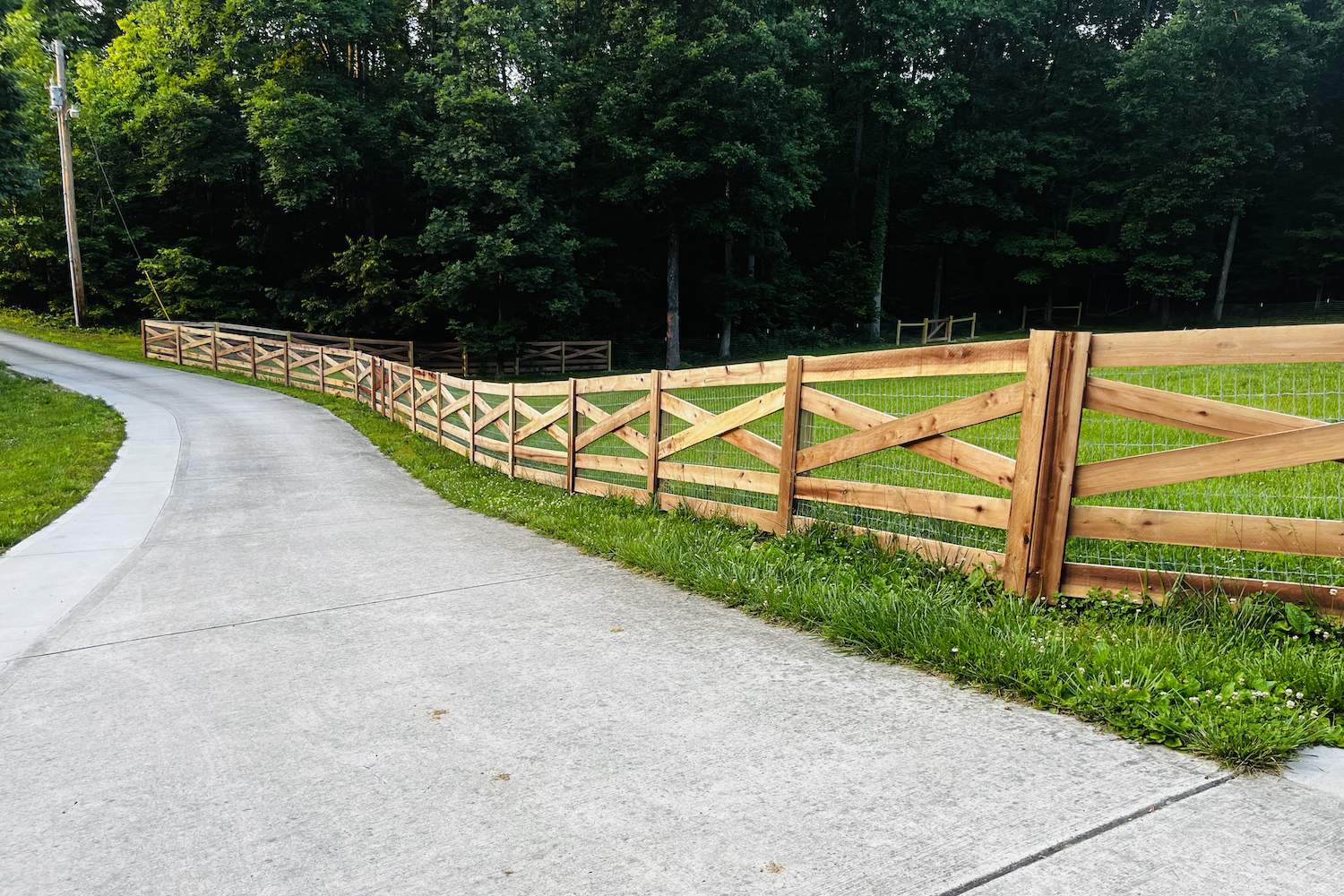 natural wood pet fencing in knoxville tn by lc fence